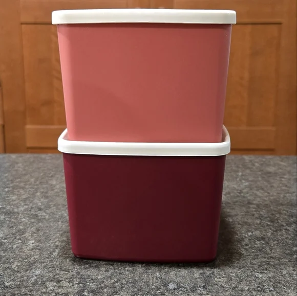 Tupperware Retro Chic Square Round 2-pc Set - Picture 2 of 3